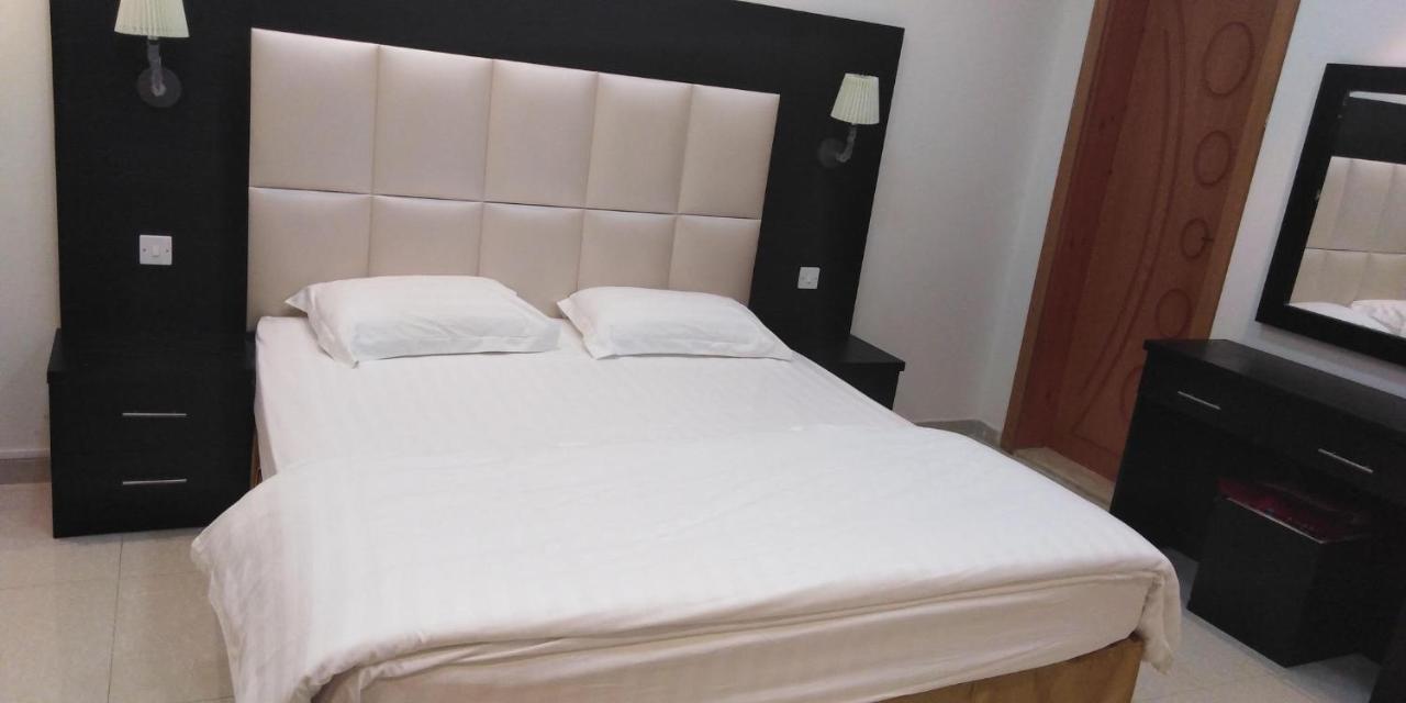 روح الأصيلة للشقق المخدومة Roh Alaseilah Serviced Apartments 塔伊夫 外观 照片